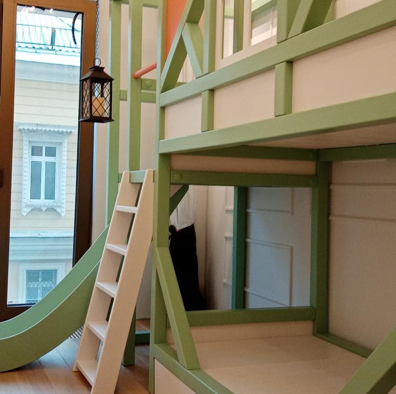 Кровать домик Бремен с горкой зеленого цвета